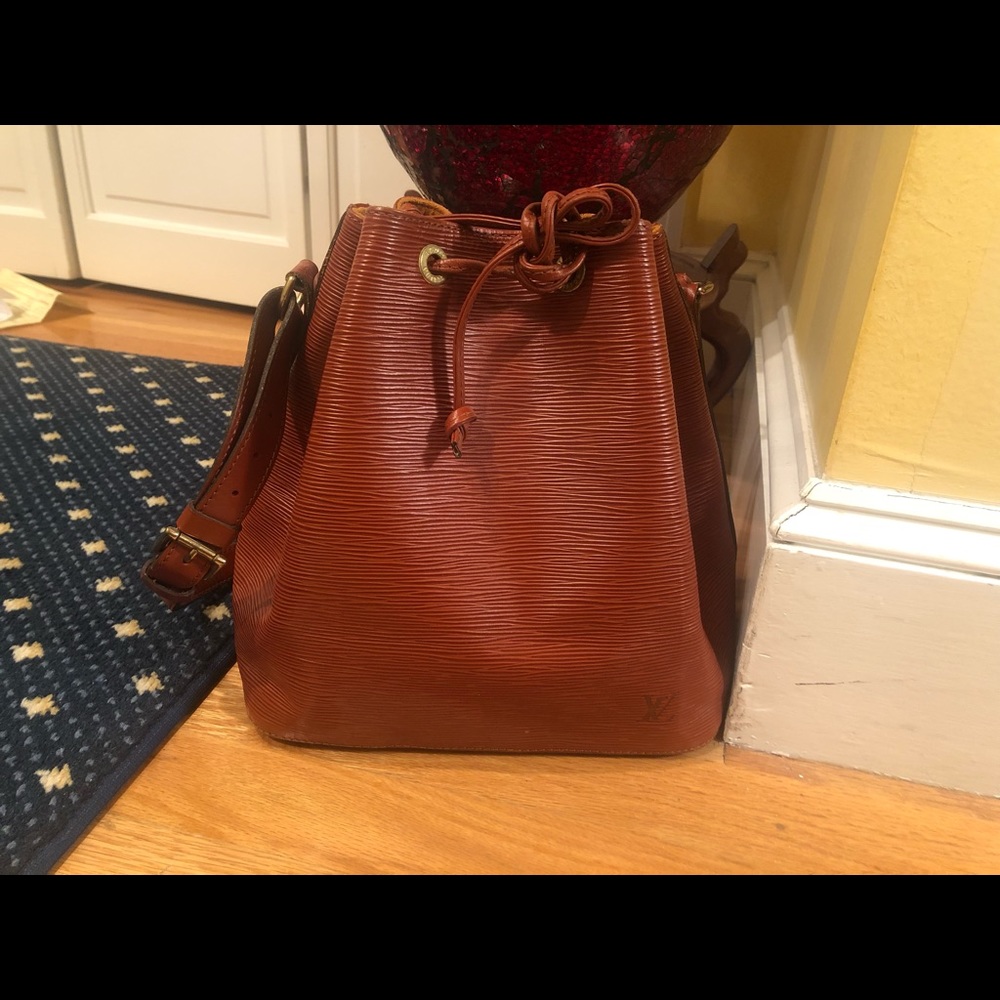 LV TOTE BAG
